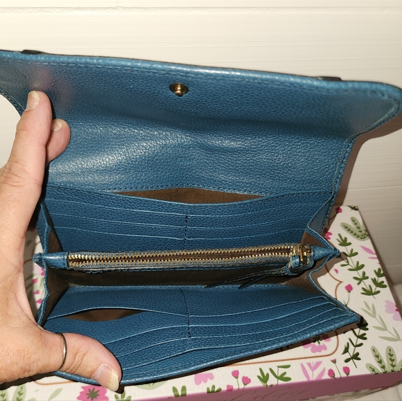 Chloe *Vintage* Turquoise Long Wallet - Picture 3 of 8